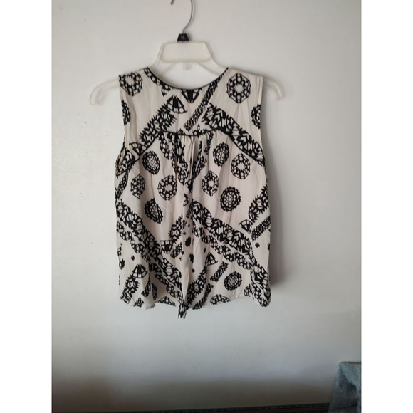 By Anthropologie Ivory Black Sleeveless Top 0 - Picture 5 of 10